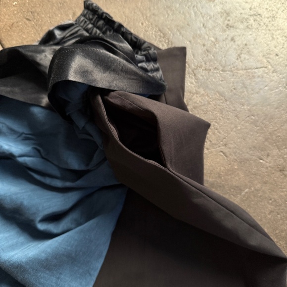 Vivienne Westwood 2016 Anglomania Blue Silk Like Cover on Black Skirt - Picture 4 of 9